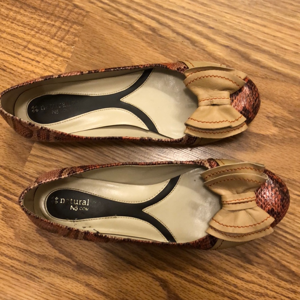 Naturalizer flats
